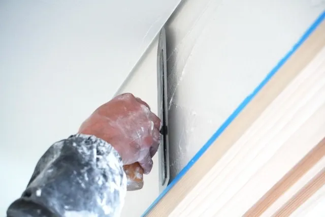 【福島市のリフォーム】漆喰・珪藻土どっちがいい？メリット・デメリットと「珪藻土クロス」という選択肢✨